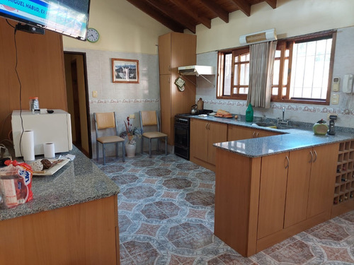 Imagen 10 de 14 de Ituzaingo Norte Chalet En Muy Buena Ubicaicon