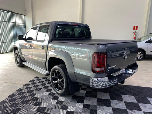 Volkswagen Amarok 3.0 Highline Extreme Cab. Dupla V6 4x4 Aut. 4p