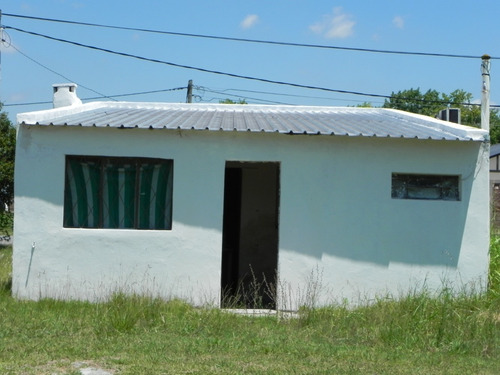 Casa Reciclada, Galpón, Y Gran Terreno De 2000 Metros
