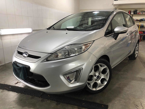 Ford Fiesta Kinetic Design 1.6 Design 120cv Titanium 2011