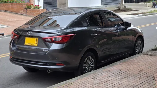 Mazda 2 1.5 Grand Touring Lx Sedan