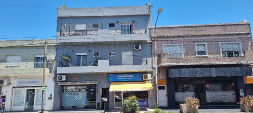 En Venta En Caseros Centro Frente A Av Mas Importante; Gran Departamento De 4 Ambientes Con Balcon Ficha 9774