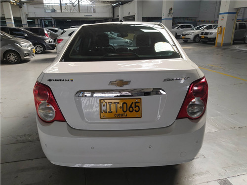 Chevrolet Sonic At Sedan 4p - Usados