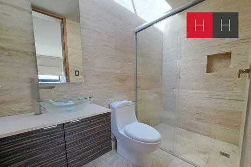 Casa En Venta En Zona Lomas De Angelópolis