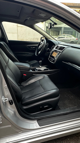 Nissan Altima 2.5 Advance Navi Cvt