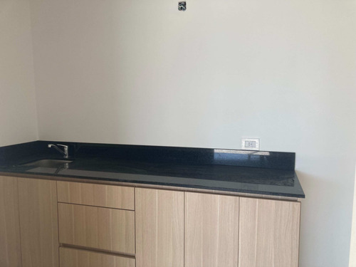 Imagen 5 de 10 de Oficina A Estrenar Meridiano Business Center Km 52