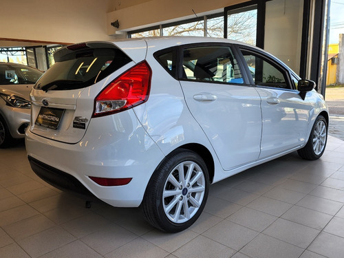Imagen 3 de 15 de Ford Fiesta Kinetic 1.6 Se