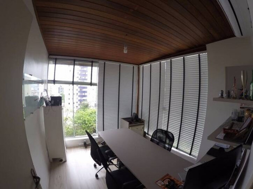 Casa Coqueiros, 5 Dormitórios, 3 Wc, 4 Vagas De Garagem - 2817