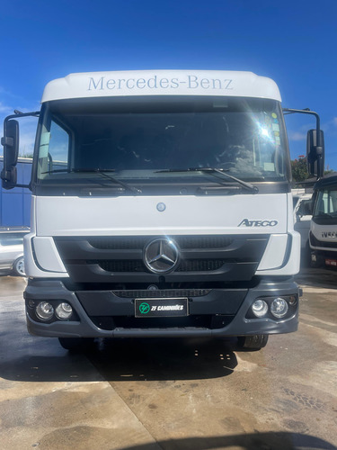 Atego 2426 Ano 2020 Com Baixo Km