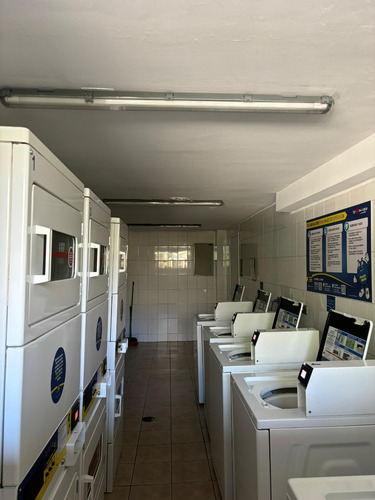 ¡a Una Cuadra Metro Santa Ana, Remodelado Y Recién Pintado!