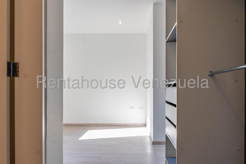 Apartamento En Venta Lomas De Las Mercedes As