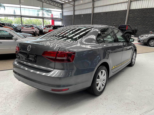 Imagen 4 de 12 de Volkswagen Jetta 2017 2.0 Tiptronic At