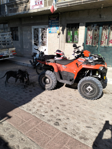 Con Un Sistema De Cuatro Por Cuatro Sobre Demanda. Automátic