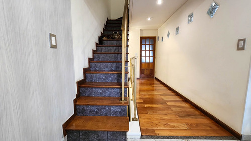 Excelente Casa De 5 Ambientes - Cochera/pileta/parrilla