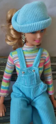 Boneca Barbie Roupa De Croch - MercadoLivre Brasil