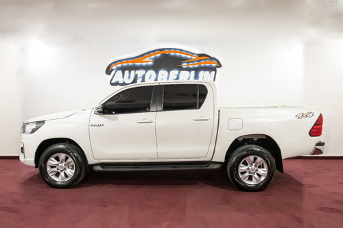 Imagen 5 de 15 de Toyota Hilux Srv 4x4