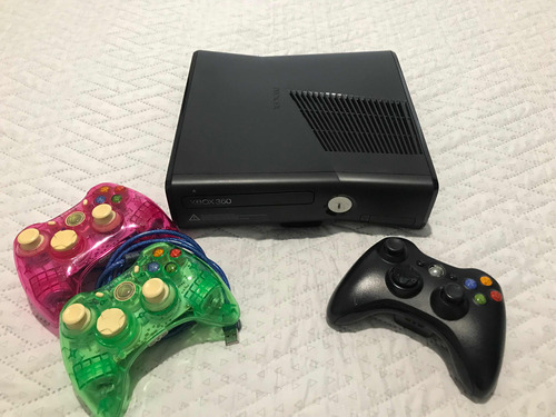 Xbox 360, Con 3 Controles