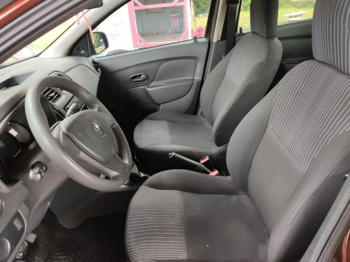 Renault - Logan - Autentique 1.0 16v 2015