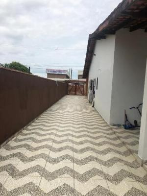 Imagem 6 de 10 de Casa Com Piscina, 3 Quartos, Lado Praia,aceita Financiamento