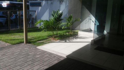 Imagem 2 de 22 de Prédio Comercial Para Venda Ou Locação Em Rua Movimentada No Espinheiro, Com Dois Andares Composto: Térreo E Andar Superior. - Pr0002