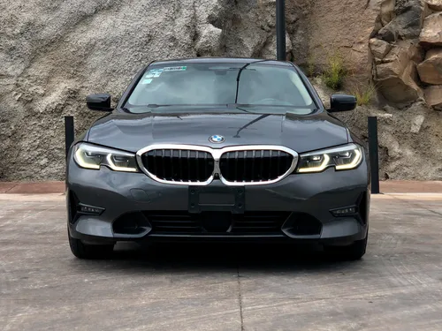 BMW Serie 3 2.0 330ia Sport Line At