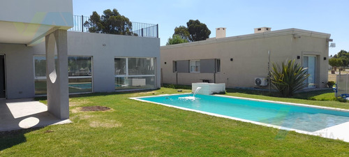Casa 5 Ambientes En Venta - Barrio Cerrado Santo Tomás - Pilar