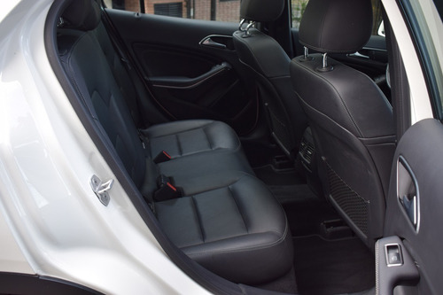 Imagen 13 de 15 de Mercedes Benz Gla200 A/t 2016 49.000kms.