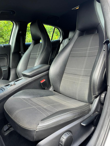 Mercedes-Benz Classe GLA 1.6 Advance Turbo 5p
