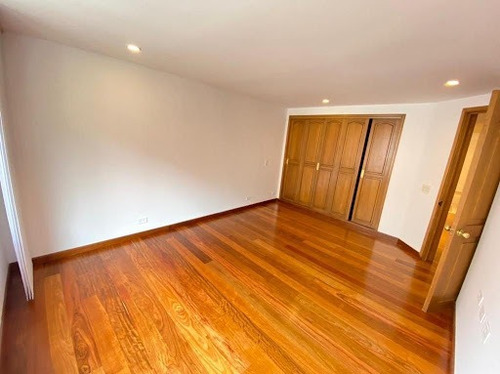 Imagen 9 de 21 de Apartamento En Arriendo Los Rosales 90-65776