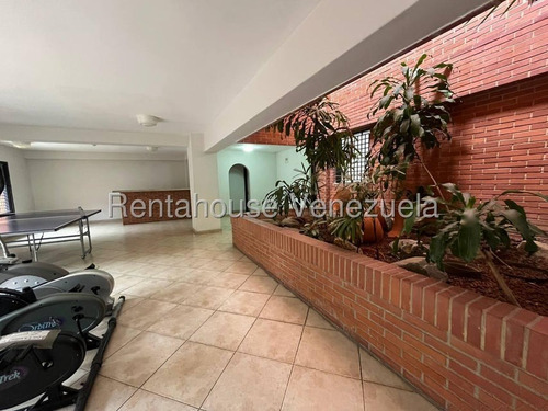 Apartamento En Venta En Campo Alegre En Edificio Con Pozo