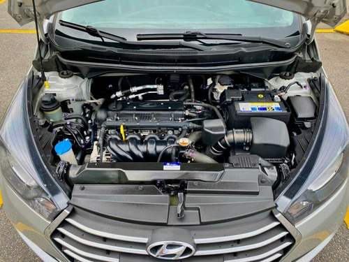Imagem 7 de 13 de Hyundai Hb20s 2016 1.6 Comfort Plus Flex Aut. 4p