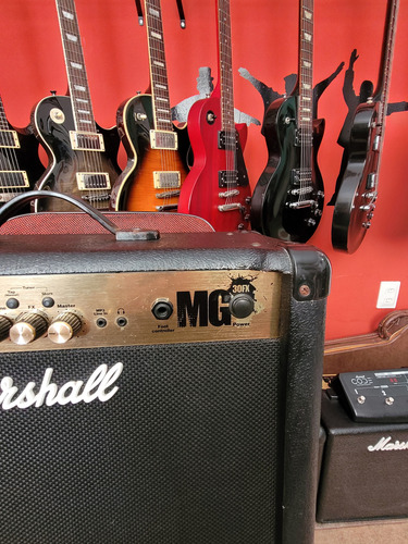 Amplificador Marshall Mg30fx Com Foot Preto (Usado)