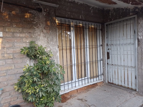 Casa En Venta 2 Dormitorios En Rivadavia