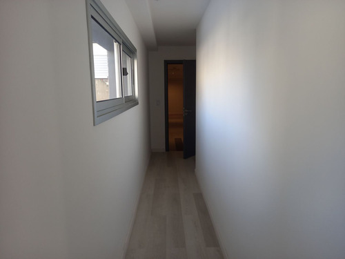 Apartamento En Venta Y Alquiler De 2 Dormitorios En Tres Cruces (ref: Ksk-1090)