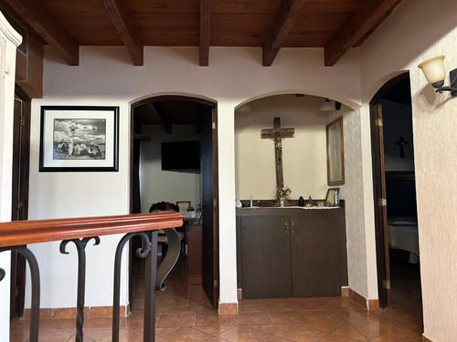 Casa En Condominio Horizontal (solo 9 Casas), A 800 Metros Del Centro De Tepotzotlán.