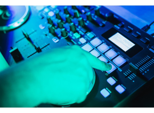 Controlador De Dj Y Reproductor Multimedia Usb/midi Compacto