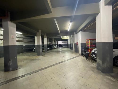 Cochera En Venta En Tribunales A Metros Del Congreso