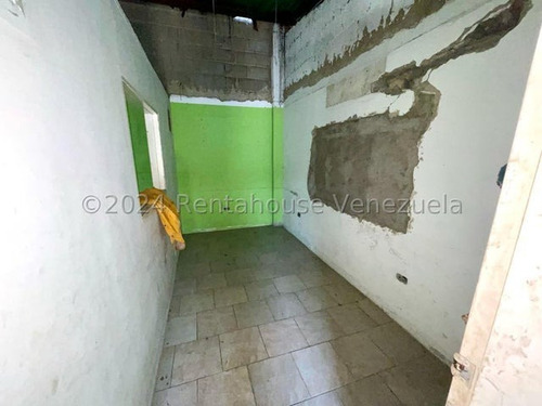 Erika Armeya Vende: Galpón En Zona Industrial I De Barquisimeto Flex: 25-407