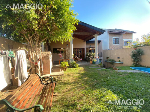 Casa Venta El Palomar 4 Ambientes