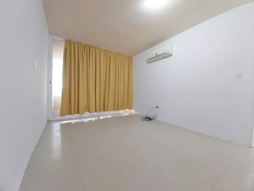 Imagen 6 de 12 de Apartamento En El C.r. Altolar, Villa Granada