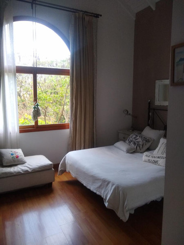 Venta Casa En Barrio Cerrado La Chacra