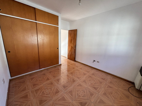 Venta Dúplex 2 Dormitorios Ramos Mejía Con Cochera