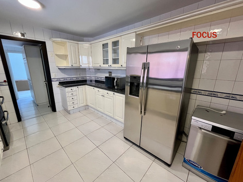 An Apartment In Front Of The Río De A Plata Promenade!
