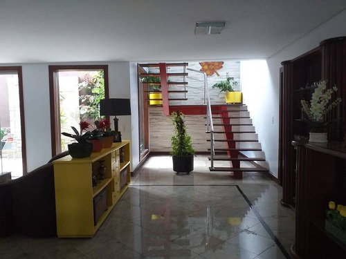 Imagem 14 de 30 de Linda Casa Com Piscina No Santa Rosa! - 22339