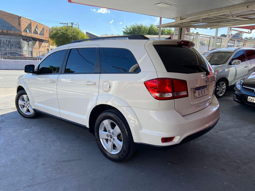 Imagem 5 de 15 de Fiat Freemont 2.4 Precision 2012 Branca 7 Lugares Couro