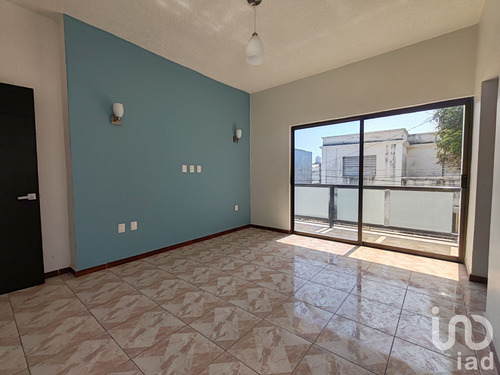 Venta Casa 5 Ambientes Ricardo Flores Magón