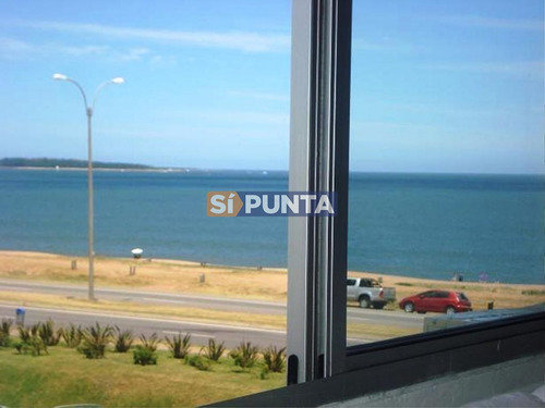 Imagen 10 de 12 de Apartamento En Primera Linea, Playa Mansa, 2 Dormitorios *