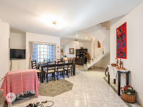 Venta Casa Barrio Cura Rosario 3 Dormitorios Jardín Piscina