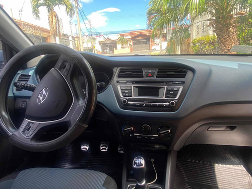 Imagen 5 de 9 de Hyundai I20 Active