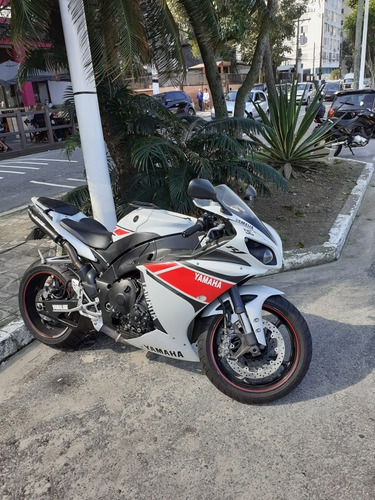 Yamaha Yzfr1